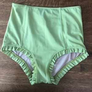 Kortni Jeane seagrass ruffle around bottoms